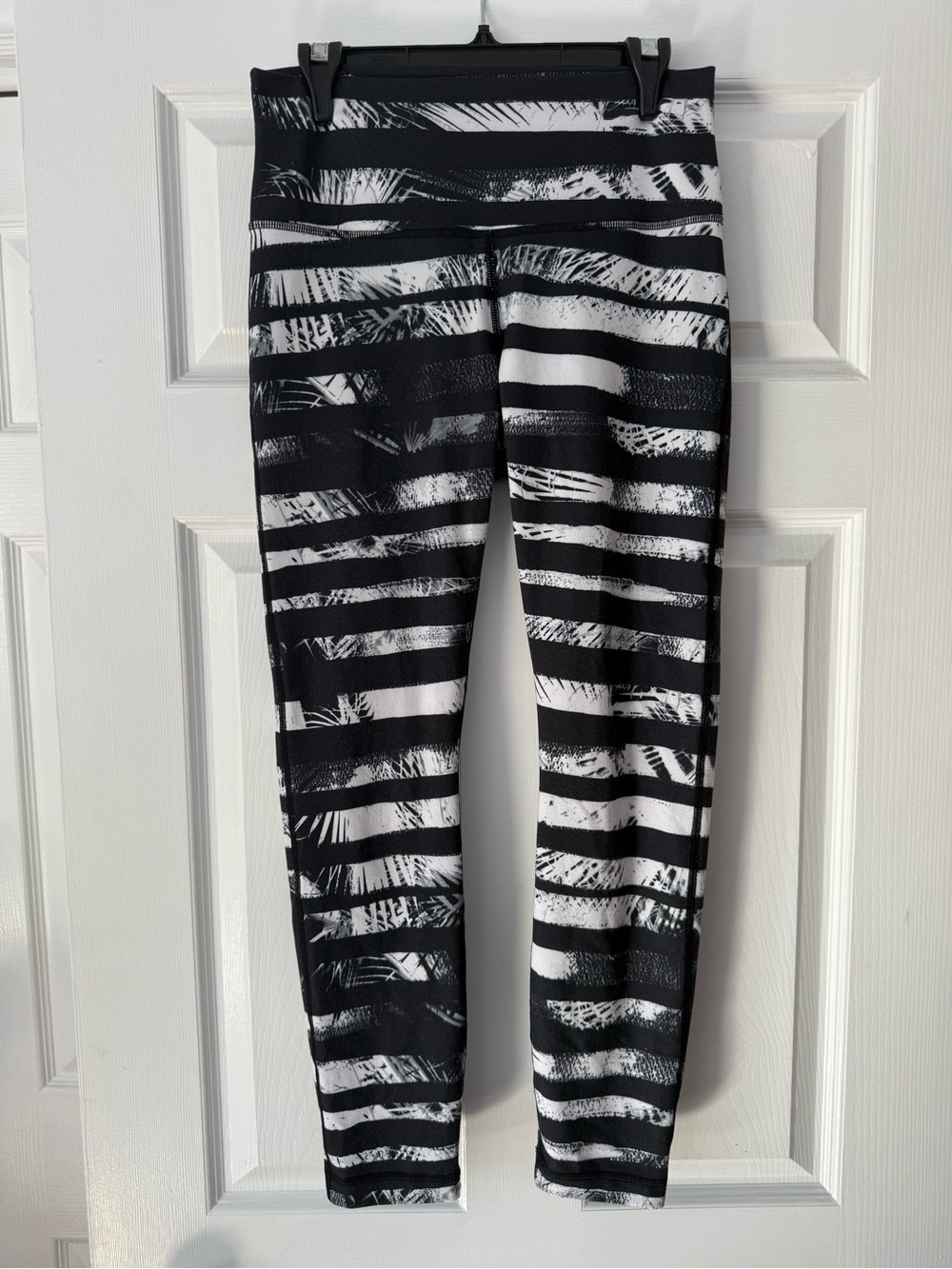 Lulu Lemon Black & White Striped Active Leggings